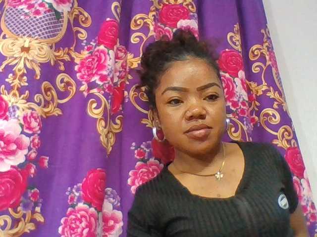 Elyah1a live cam on BongaCams