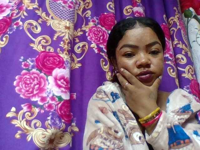 Elyah1a live cam on BongaCams