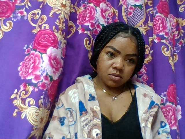 Elyah1a live cam on BongaCams