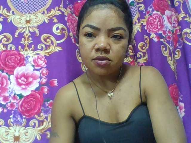 Elyah1a live cam on BongaCams