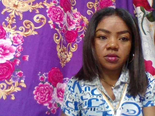 Elyah1a live cam on BongaCams