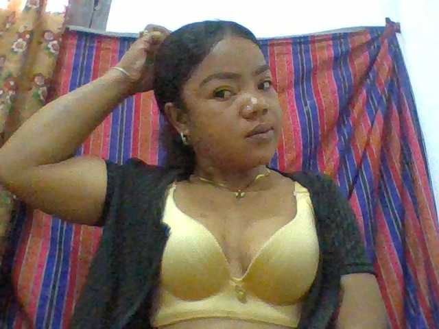 Elyah1a live cam on BongaCams