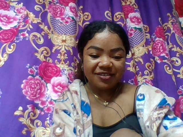 Elyah1a live cam on BongaCams