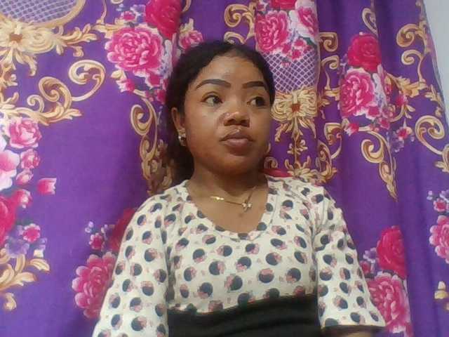 Elyah1a live cam on BongaCams