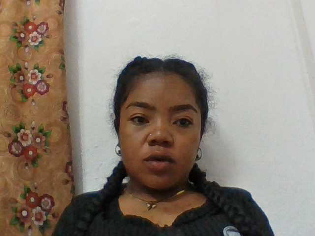 Elyah1a live cam on BongaCams