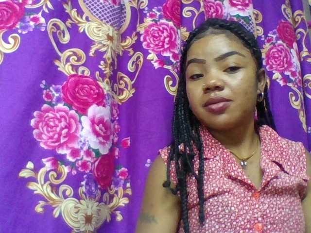 Elyah1a live cam on BongaCams