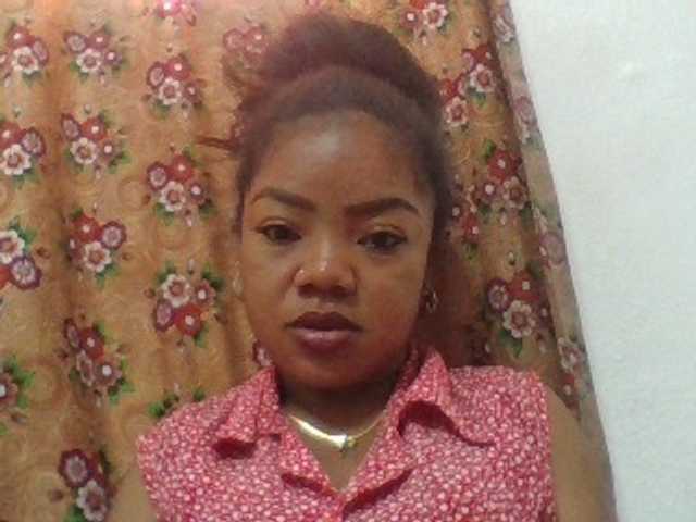 Elyah1a live cam on BongaCams