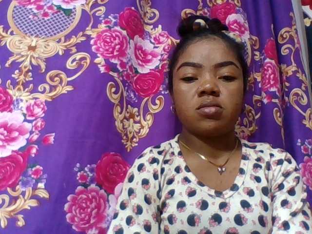 Elyah1a live cam on BongaCams