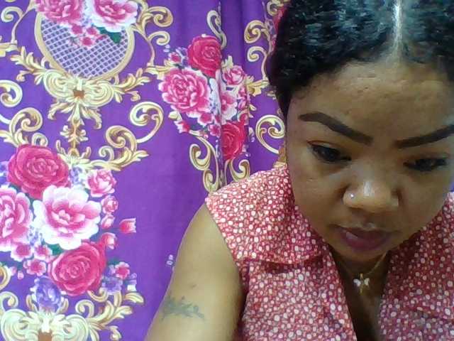 Elyah1a live cam on BongaCams