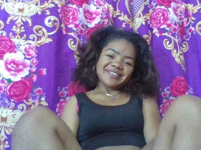 Elyah1a live cam on BongaCams