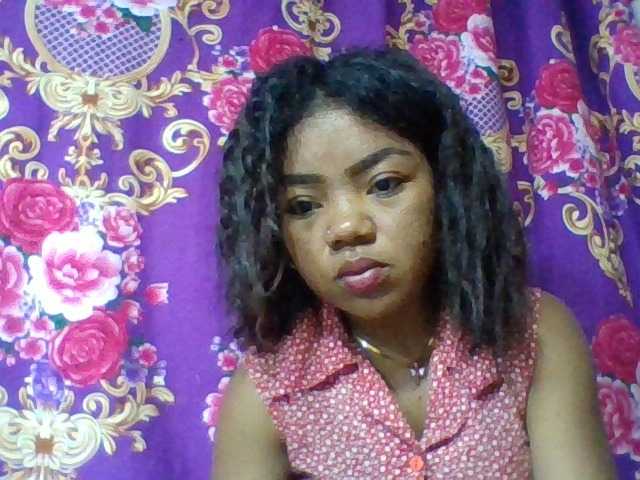 Elyah1a live cam on BongaCams