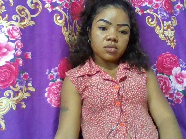 Elyah1a live cam on BongaCams