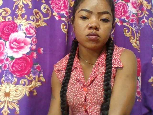 Elyah1a live cam on BongaCams