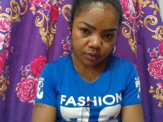 Elyah1a live cam on BongaCams