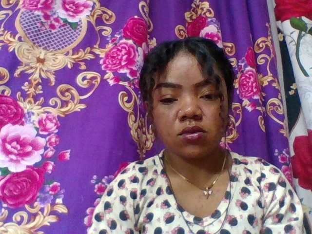 Elyah1a live cam on BongaCams