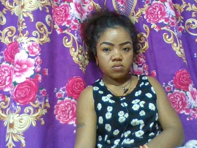 Elyah1a live cam on BongaCams