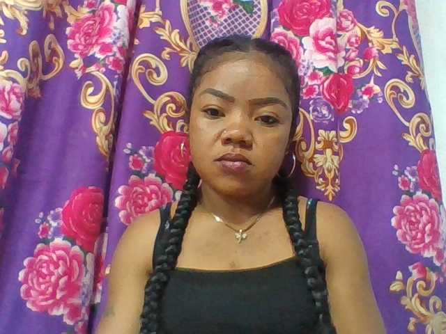 Elyah1a live cam on BongaCams