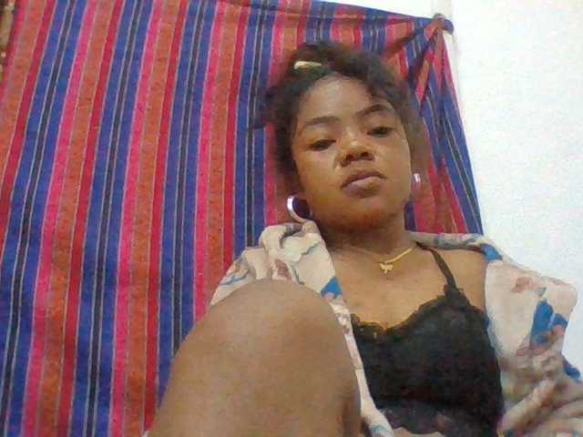 Elyah1a live cam on BongaCams