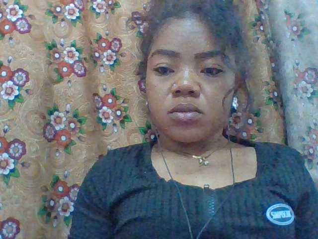 Elyah1a live cam on BongaCams