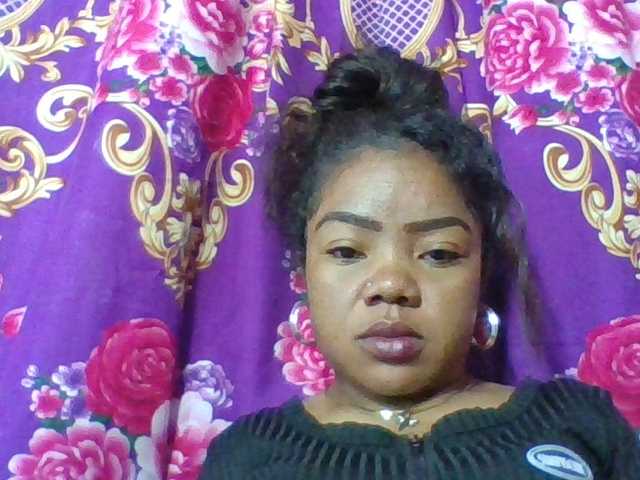 Elyah1a live cam on BongaCams