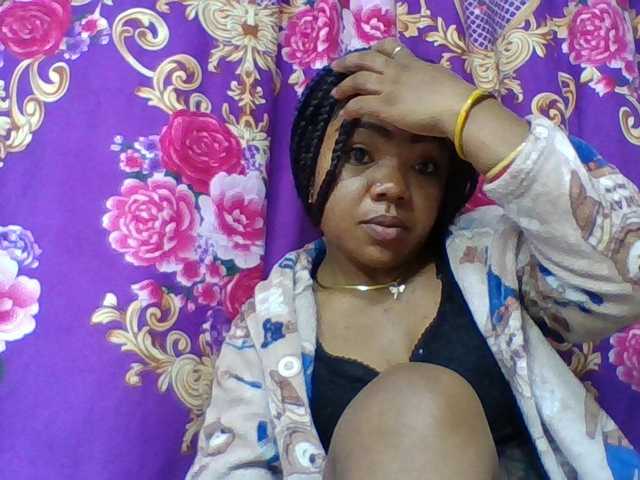Elyah1a live cam on BongaCams