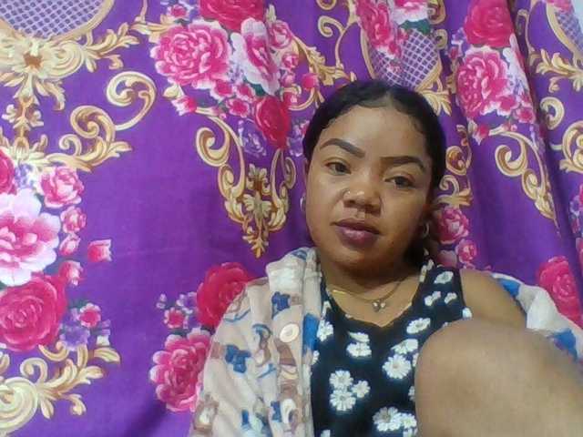 Elyah1a live cam on BongaCams