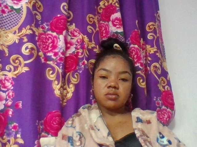 Elyah1a live cam on BongaCams