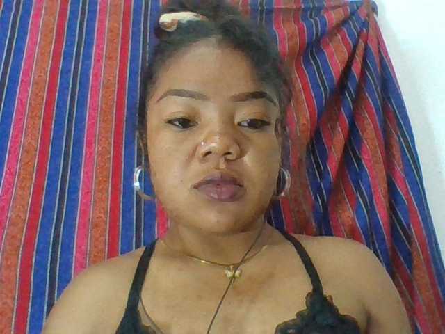 Elyah1a live cam on BongaCams