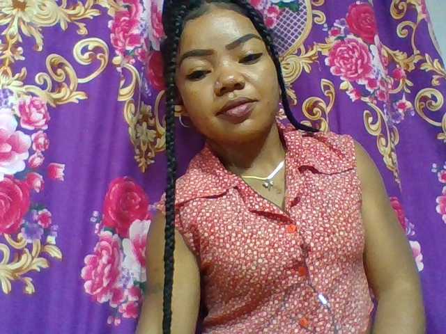 Elyah1a live cam on BongaCams