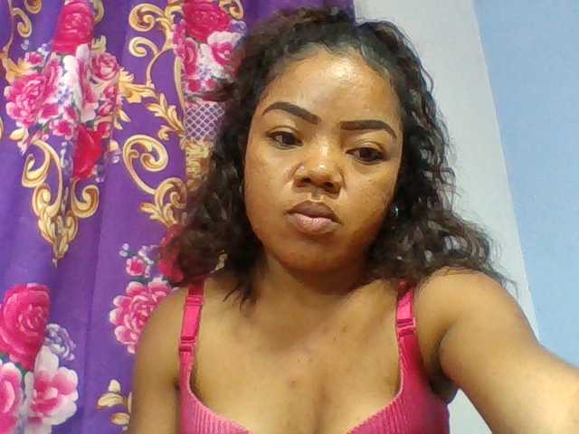 Elyah1a live cam on BongaCams