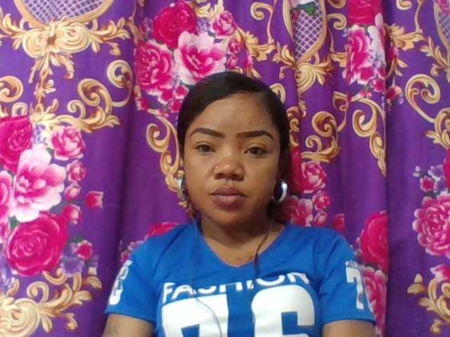 Elyah1a live cam on BongaCams