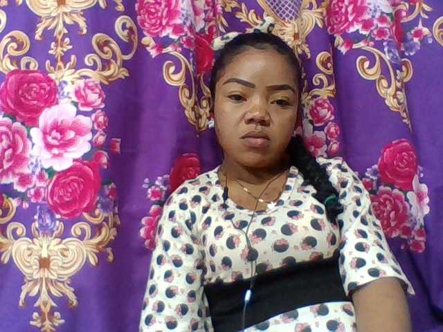 Elyah1a live cam on BongaCams