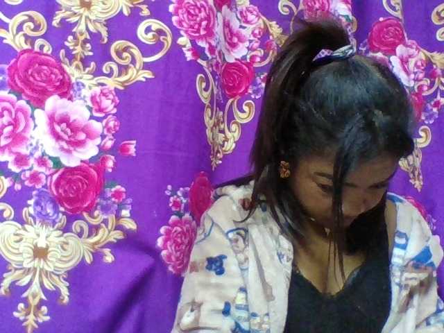 Elyah1a live cam on BongaCams
