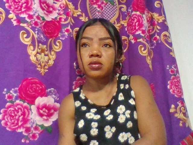 Elyah1a live cam on BongaCams