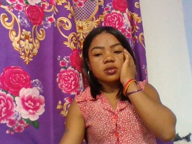 Elyah1a live cam on BongaCams