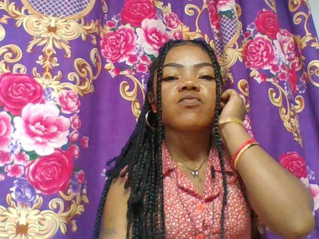Elyah1a live cam on BongaCams