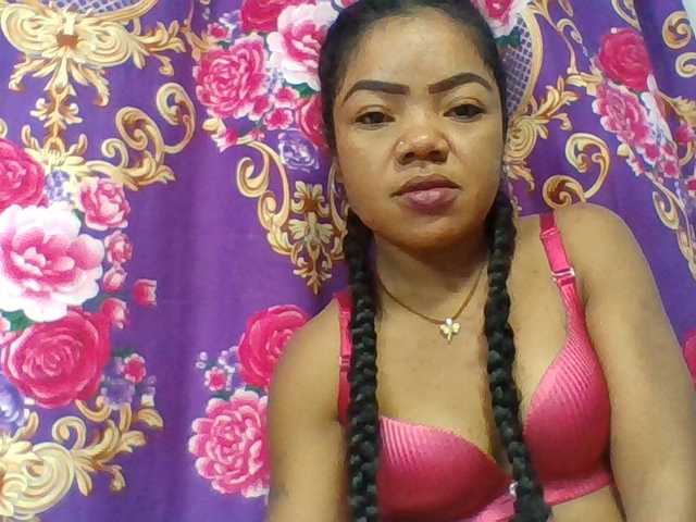 Elyah1a live cam on BongaCams