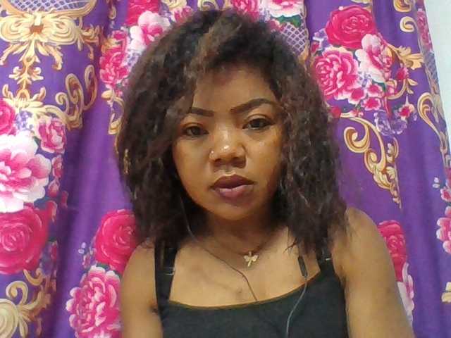 Elyah1a live cam on BongaCams