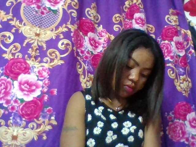 Elyah1a live cam on BongaCams