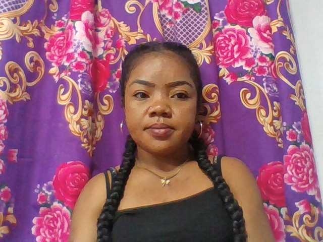 Elyah1a live cam on BongaCams