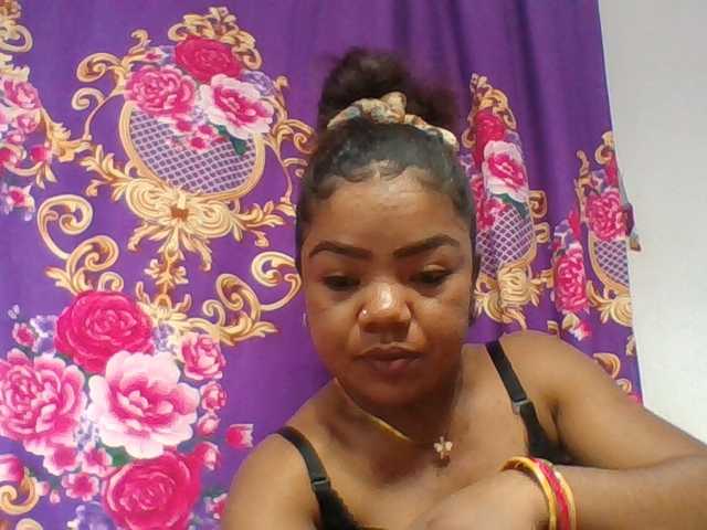 Elyah1a live cam on BongaCams