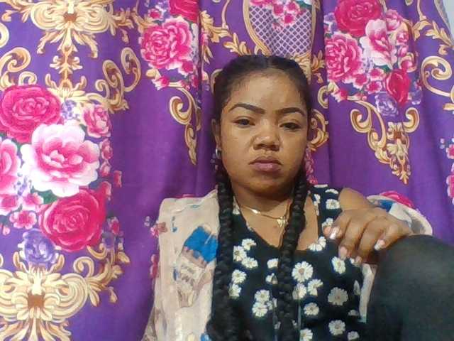 Elyah1a live cam on BongaCams