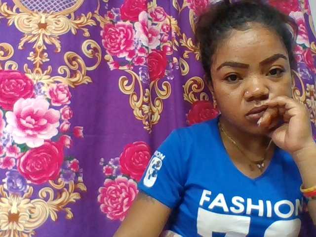 Elyah1a live cam on BongaCams