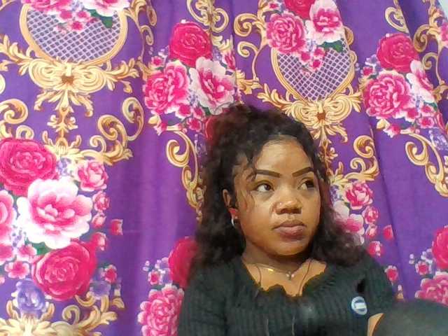 Elyah1a live cam on BongaCams