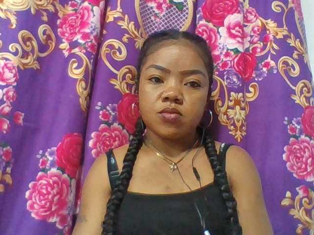 Elyah1a live cam on BongaCams