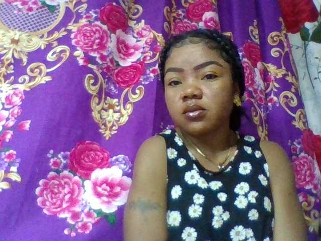 Elyah1a live cam on BongaCams