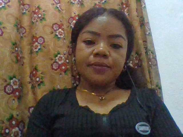 Elyah1a live cam on BongaCams