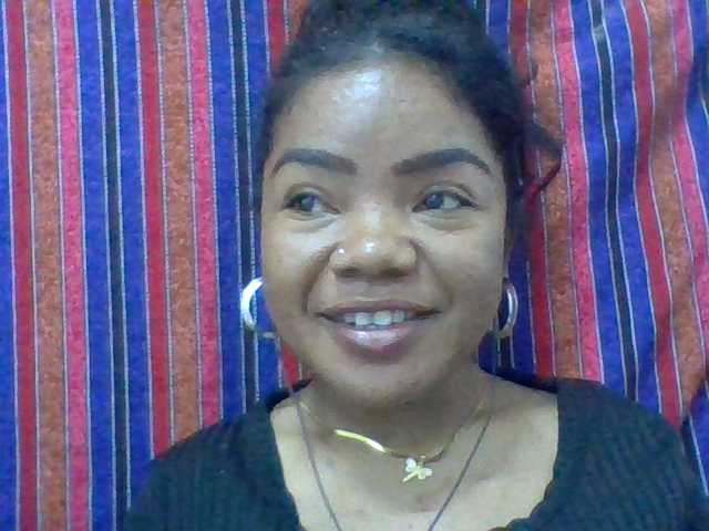 Elyah1a live cam on BongaCams
