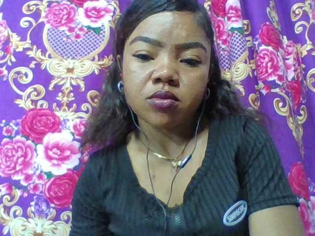 Elyah1a live cam on BongaCams