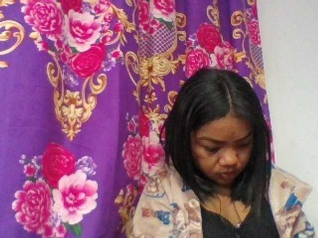 Elyah1a live cam on BongaCams